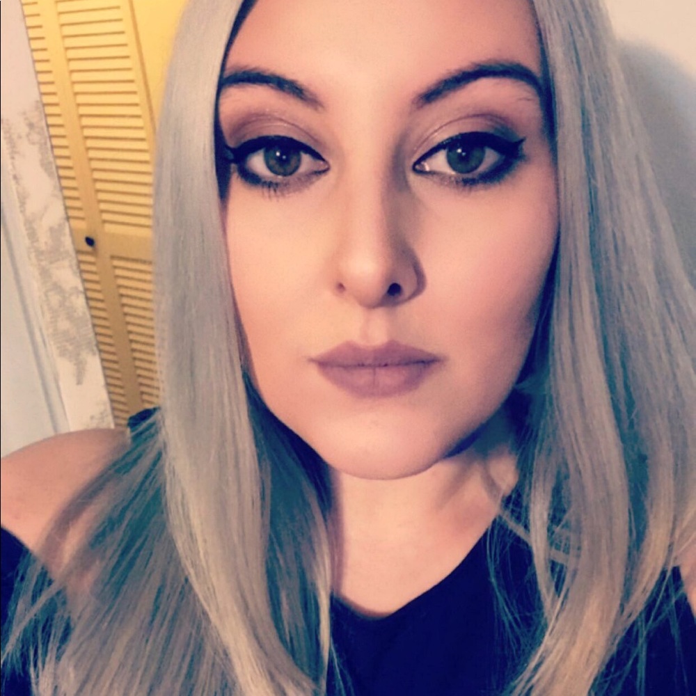 Meet your Posher, Amanda